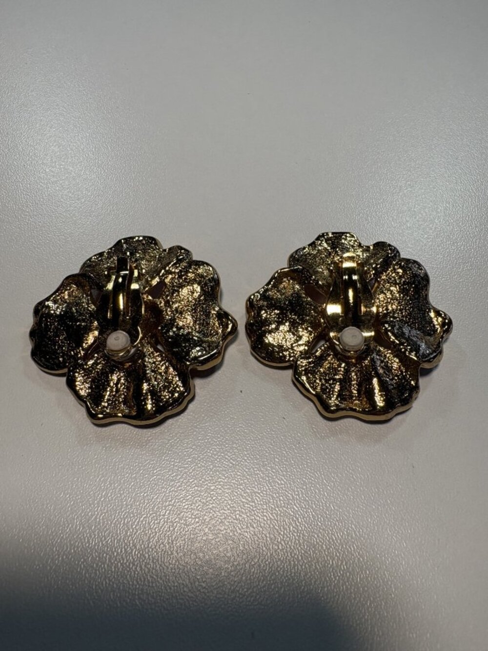 Vintage Avon 1992 Pink Dogwood Flower Clip On Earrings w/ Original Box - Picture 6 of 8